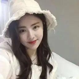 女生头像可爱戴帽子的女头像