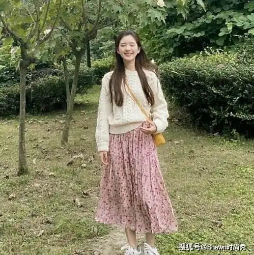 清纯邻家妹妹跟着赵露思学少女感穿搭,自带宛如青草香的元气力量