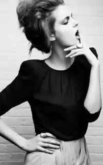 黑白美女高清手机图片