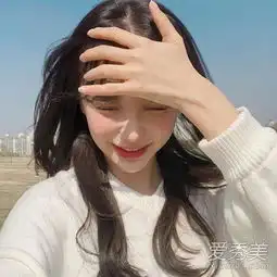 方下巴适合披发吗圆脸姑娘适合扎头发还是披发