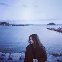 女生高清伤感背影唯美头像爱真的是不顾一切的