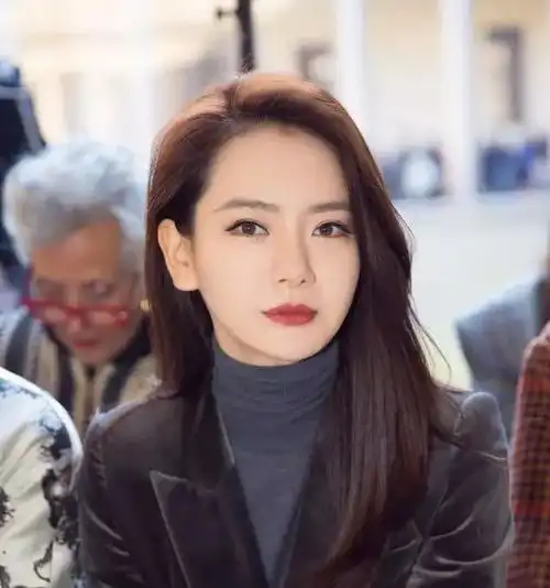 王思聪都无比崇拜的戚薇素颜是怎样的
