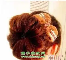 女生荷包头怎么扎8