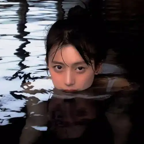 超a超酷的女生头像
