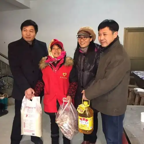 严寒低温送温暖真情慰问暖人心