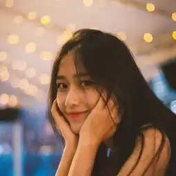 这个女人是谁