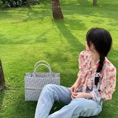 ins温柔的宝藏女生头像
