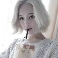 最新短发女生头像小清新韩版比天使的姿态更接近天堂