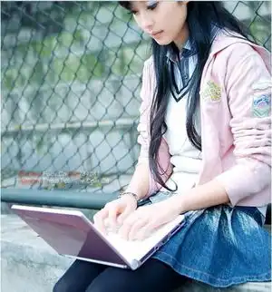 想知道这个美女是谁,有人知道么