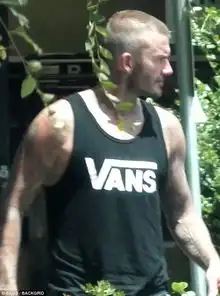 davidbeckham小贝回归寸头发型驱车健身展现十足男人味