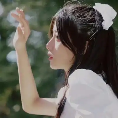 温柔可人的好看的质感女生头像该珍惜的要珍惜该远离的要远离