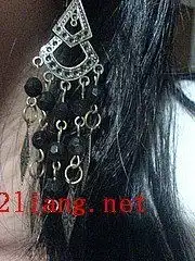 流行首饰耳环佩戴图片真人演示效果第4页