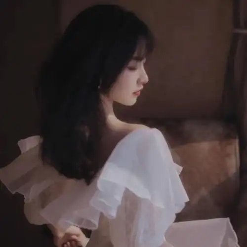 一些绝美绝美的女生头像