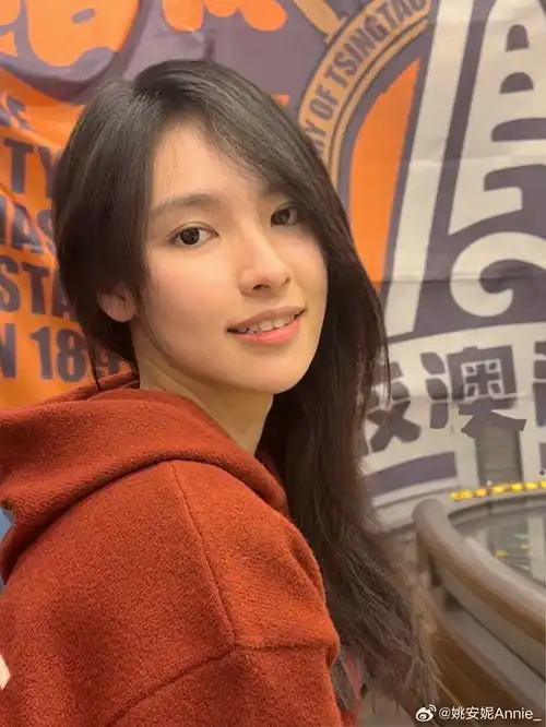 美女体育主播百变造型御姐甜妹你喜欢哪款