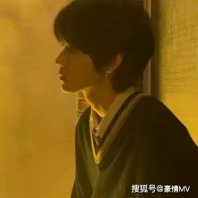 2021最新版男生侧颜头像高清男生侧颜头像大图真人
