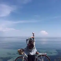 女生头像姑娘,努力爱自己,做个开心的人