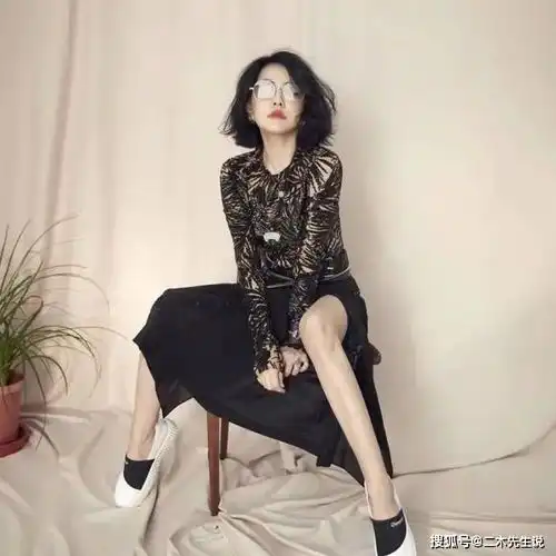 小s因不当言论被封杀,林志玲却默默给河南捐了款,鲜明对比