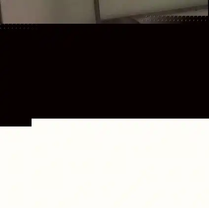 拿手机女头,自拍挡脸与人间寥寥月色,长眠一场