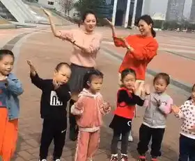 爆笑芜湖美女主持失了智,跳起了奇怪舞蹈都是这个活动弄得.....