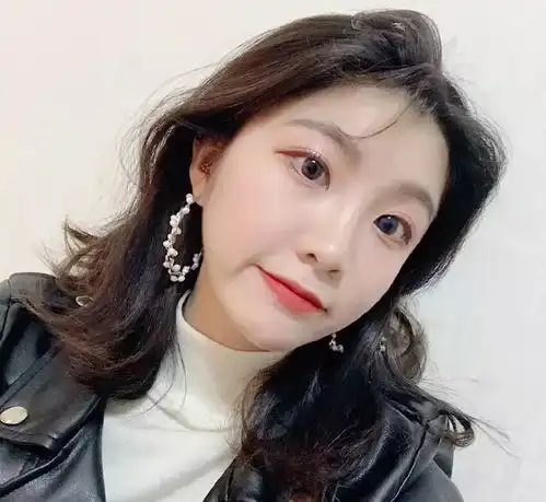 抖音年度红人榜一姐全凉凉,蔡萝莉黑料一箩筐,费启鸣靠绯闻博关注