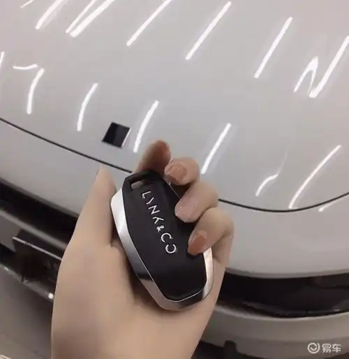 咬咬牙买领克03当代女性如何选择一款适合自己的车