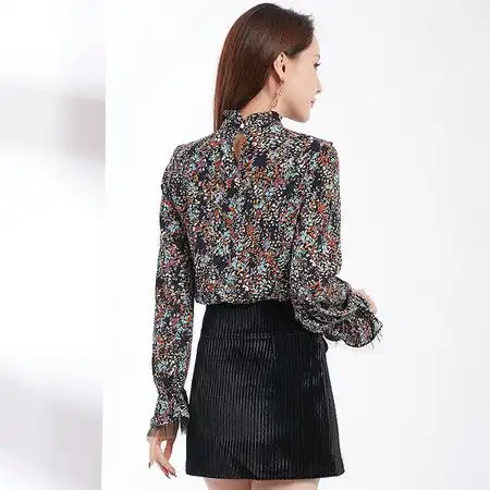 汤河店2019春装新款韩版气质复古小碎花拼接网纱荷叶边喇叭袖雪纺衫