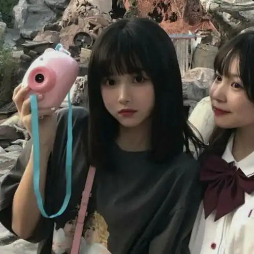 女生头像四人闺蜜头像真人动漫