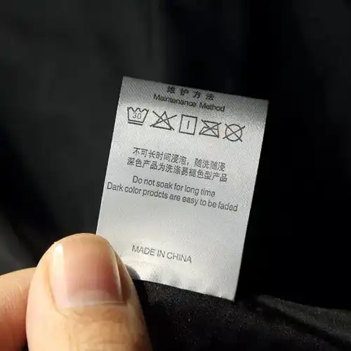 新店已开拍用品质温暖天地女神造物首选绫致集团私货流出70白鸭绒个性印花设计女士秋冬新款羽绒服卖358