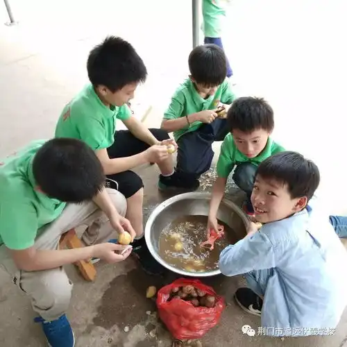 伏羲学生习劳图文集锦