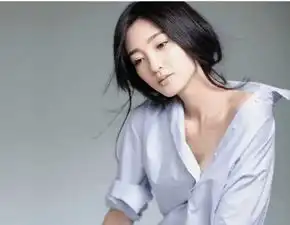 王丽坤素颜堪称女神,腿却长这样,难怪林更新频繁换女友
