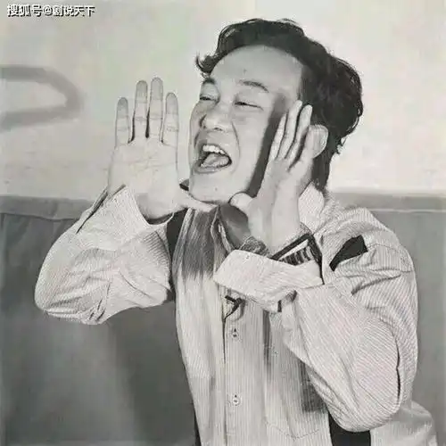 46岁陈奕迅生日晒照,笑容灿烂自夸很瘦,粉丝吃了脸大的亏