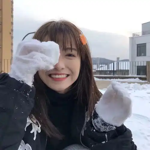 头像适合冬天用的温暖女头