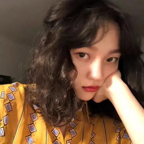 女生头像丨存储阳光必有远芳