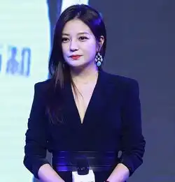 赵薇一袭干练黑裙现身化身霸道女总裁气势十足