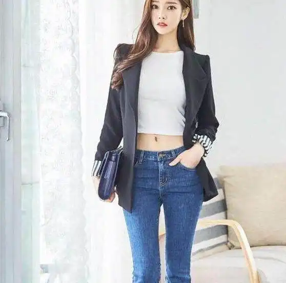 时髦牛仔裤,突出了小姐姐的魅力,深受达人们喜爱