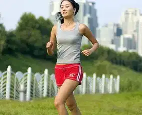 女性45岁后易衰老,身体会有3处走样,若你有,尽早保养