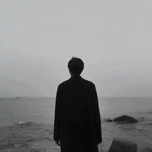 1995年我在边防连当连长时,谈对象太傻,没想到傻人却有傻福