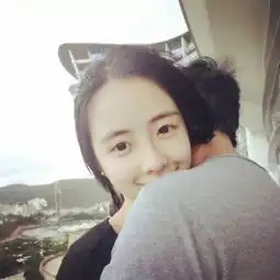 求一些类似于这样的情侣头像拜托多一点谢谢