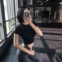 半身露腰见肚脐头像