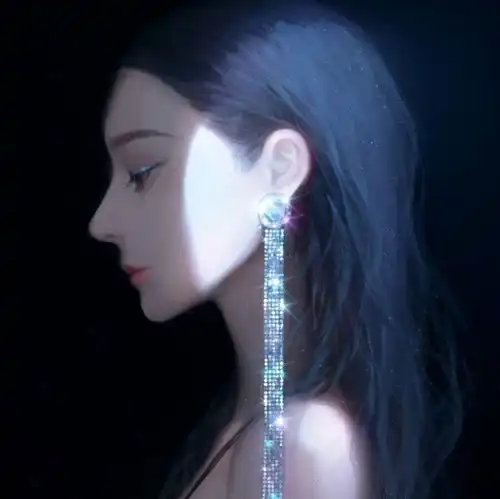 动漫女生头像纵使是世间最轻柔的风,也敌不过你的话语