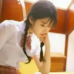 伤感女头丨我的烟火干你屁事