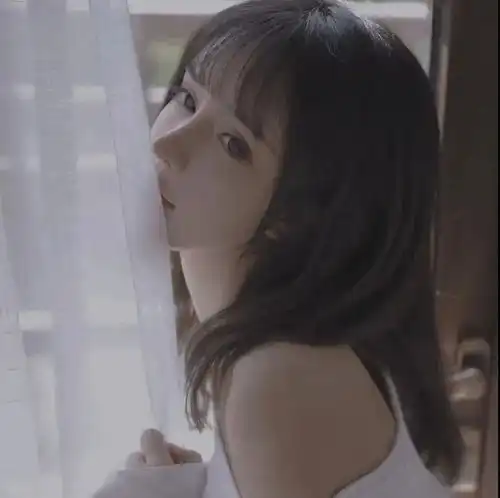 酷酷的女生头像