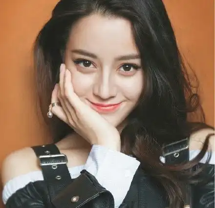 迪丽热巴赵丽颖杨幂那些不输正牌女友的时尚绯闻女星