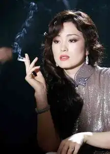 女星抽烟,舒淇魅惑范冰冰帅,赵丽颖痞性十足