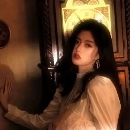 头像丨女生到这个年纪很尴尬