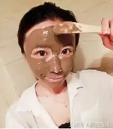 厨房里不起眼的东西,轻松去黑头,让鼻头像牛奶一样白嫩