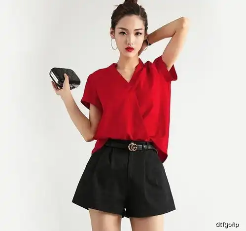 青春少女短裤,露长腿不失纯情范