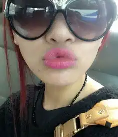 恒大虎将手臂纹女友头像秀恩爱疑订婚