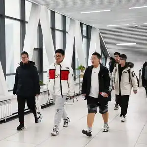 哈工大校园暖廊图书馆滑冰场等寒假向社会开放