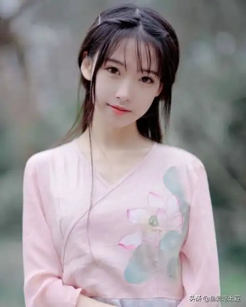 女生夏天既不挑身材,又显得时尚不会撞衫的衣服有吗